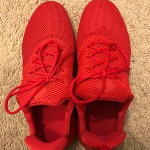 Red Nike Roshe